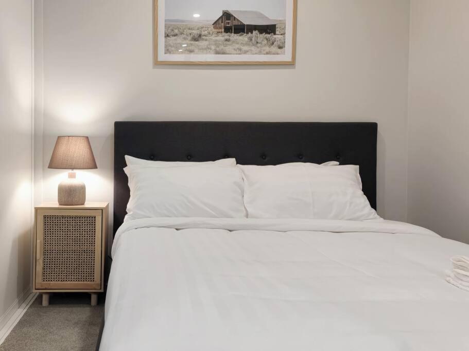 אוקלנד Brand New Stylish 2Br Apartment- Free Parking מראה חיצוני תמונה